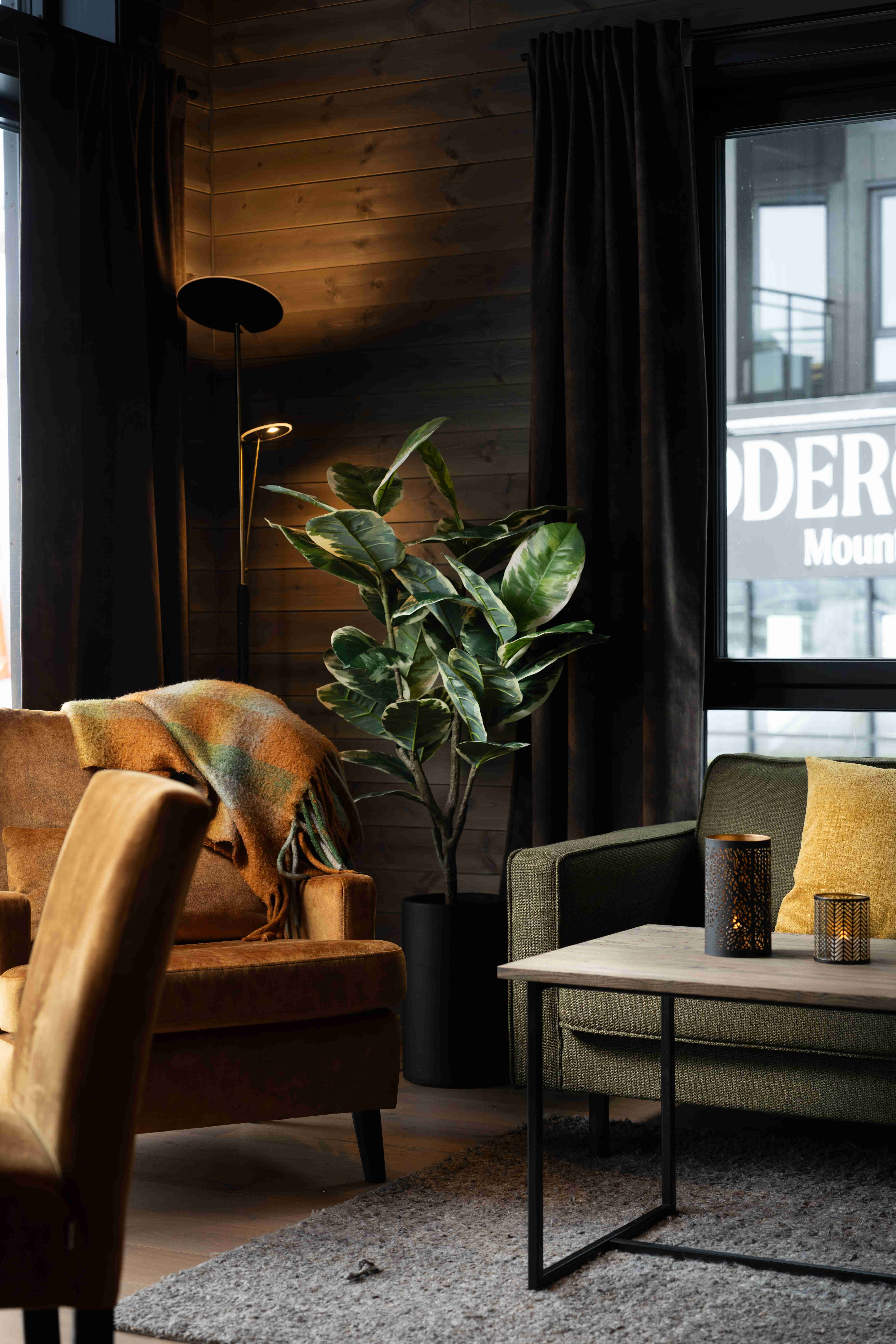 Jpeg Optimizer 2025 01 21 Riddergaarden Advertising shoot Day 1 Cathrine 5018